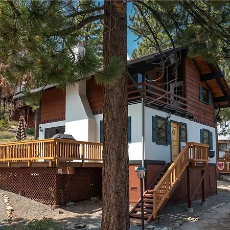 1331 Zurich Lane - Modern Mountain Chalet